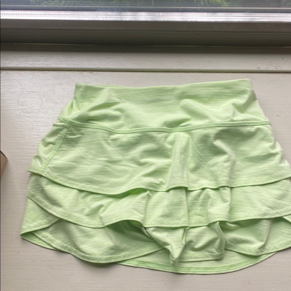 Like New Athleta Green Skirt with Built in Shorts